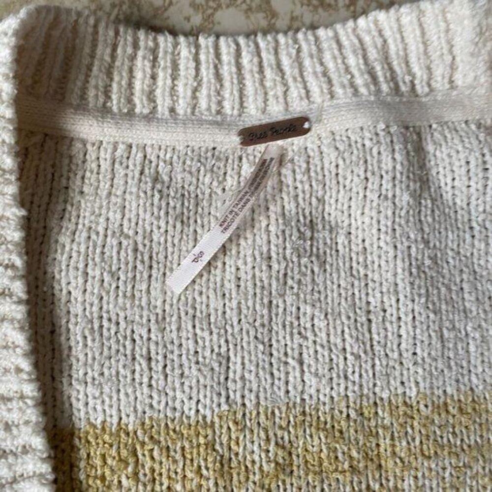 𝅺FREE PEOPLE cardigan sweater - Picture 11 of 11